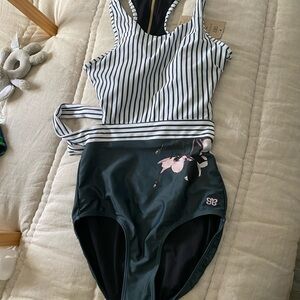BNWT Albion Fit Bon Voyage One Piece Swimsuit